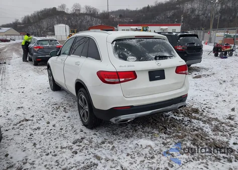 2018 Mercedes-Benz Glc 300 4Matic z USA, uszkodzony, nr VIN WDC0G4KB8JV046188